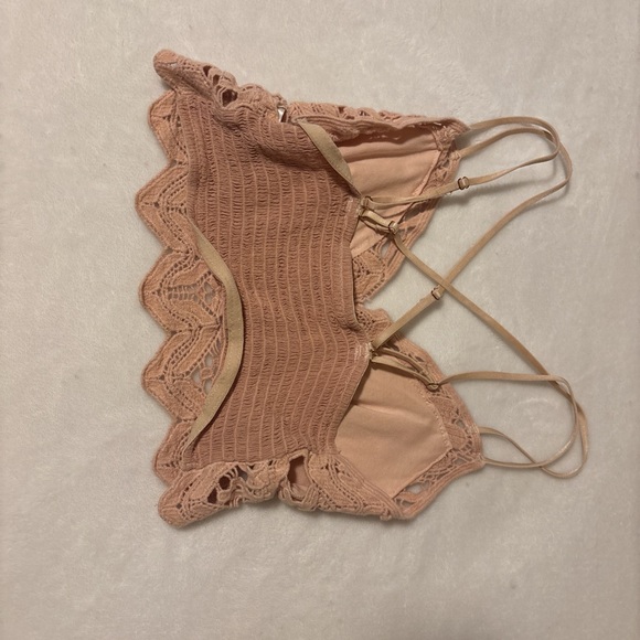 Pink lace top - Picture 2 of 2